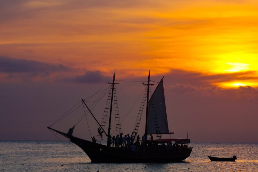 Sail Liberty | Twilight Tales: Unforgettable Small Group Sunset Cruises